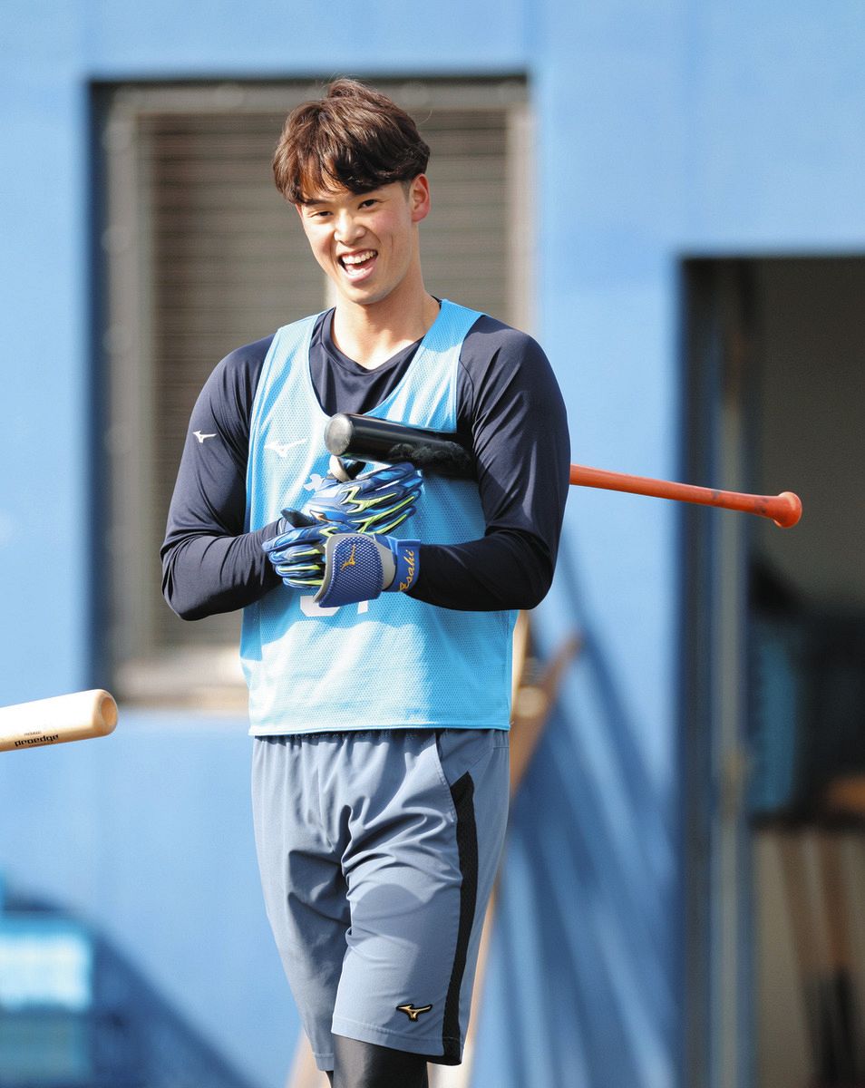 中日ドラ6・花田旭、フリー打撃で柵越え！「力まずにボールを捉えに