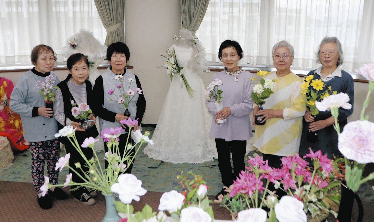*【未使用】陶器　花器　筆立て　アルパカ風　石川深雪作 布から花に大変身！ 大府で深雪アートフラワー作品展：中日新聞Web