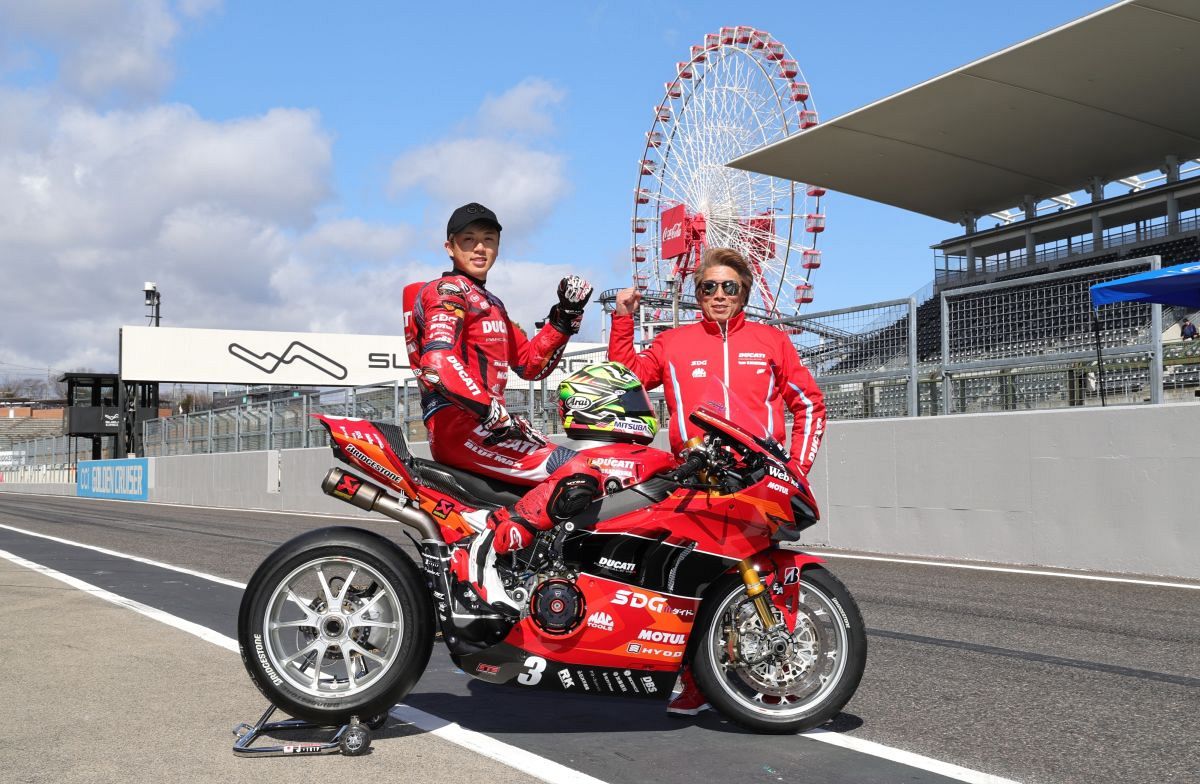 黒船襲来 DUCATI Team KAGAYAMA ライバルに喝！！：中日スポーツ・東京中日スポーツ