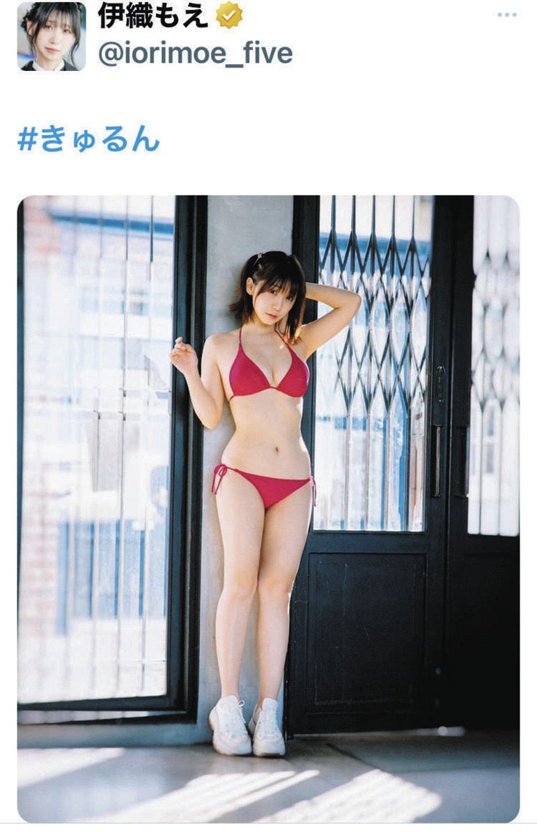 ◇伊織もえ、赤ビキニで背伸び「きゅるん」【写真】：中日スポーツ
