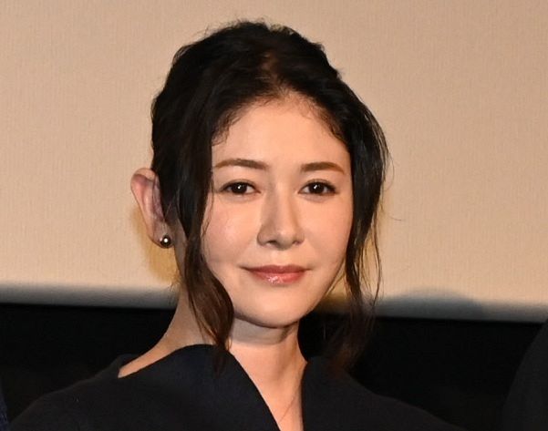 真木よう子