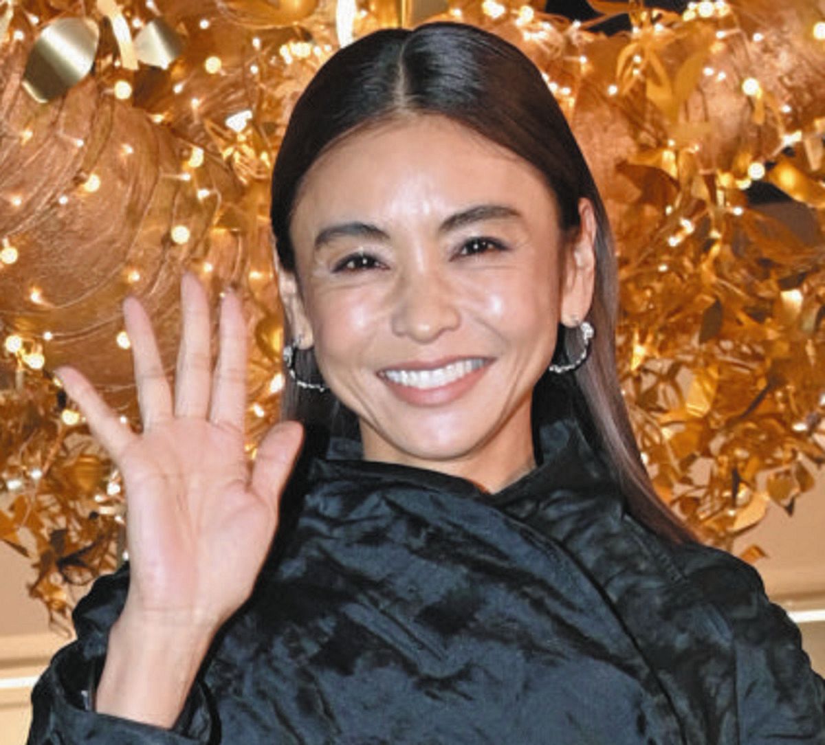 素晴らしいデコルテライン」”タキマキ”こと47歳滝沢眞規子、モルディブ