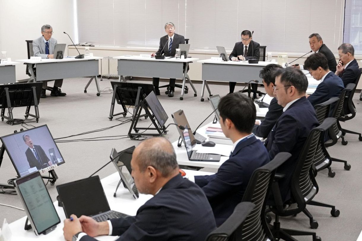 　原子力規制委の定例会合＝２８日午前、東京都港区