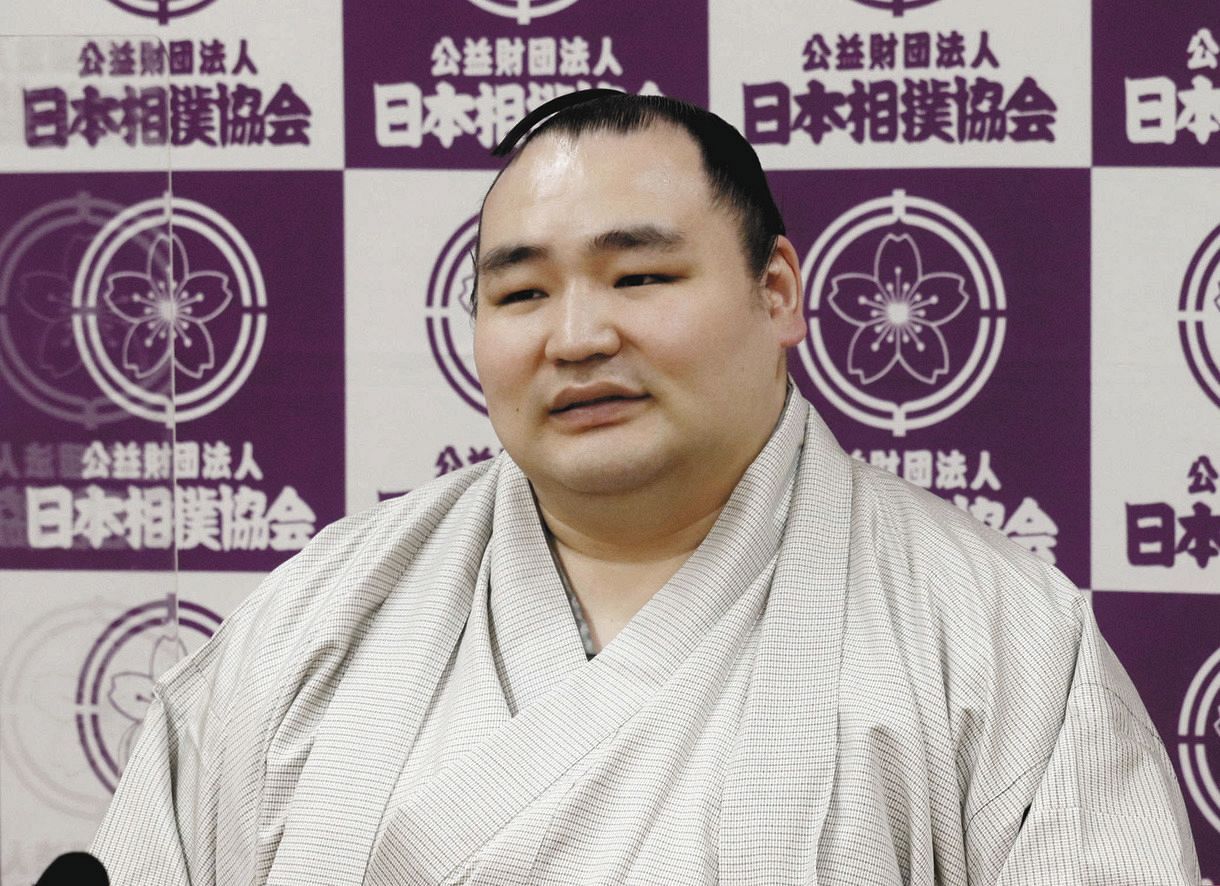 明日から体をいじめなくていい 元横綱 鶴竜が引退会見 腰痛や肉離れで 体が悲鳴 大相撲 中日スポーツ 東京中日スポーツ 明日から体をいじめなくていい 元横綱 鶴竜が引退会見 腰痛や肉離れで 体が悲鳴 大相撲 中日スポーツ 東京中日スポーツ