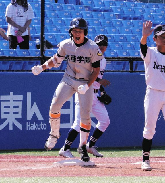 東亜学園の毛利光希が脱臼からの復帰V打で4強入り決める【高校野球東