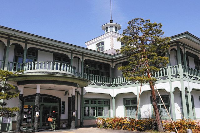 ミステリーの舞台探訪 直木賞受賞 米澤穂信さんの作品から ５ 高山市図書館 煥章館 中日新聞web