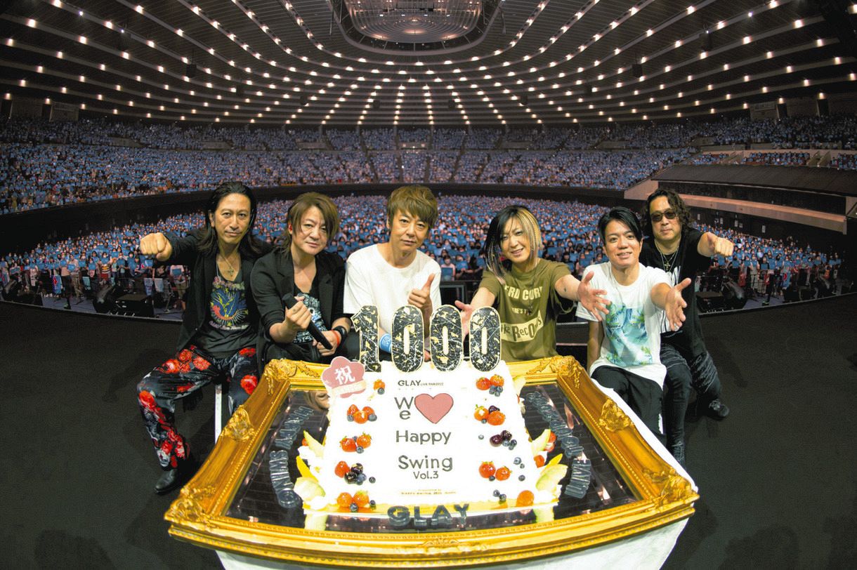 GLAY、1000回目公演を達成、大阪城ホールで9000人と喜びを分かち合う、1988年産声：中日スポーツ・東京中日スポーツ