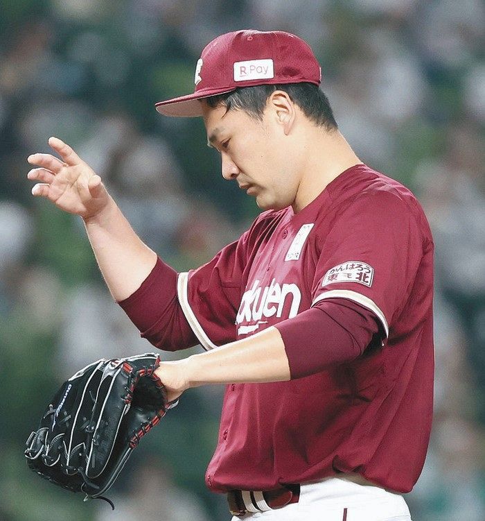 楽天 田中将14年ぶり2回目ボーク しまったという表情 中日スポーツ 東京中日スポーツ