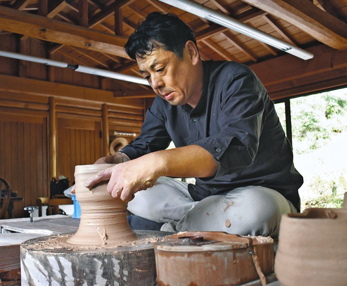 独自の「志野」を追求 陶芸家・安藤工さんが多治見市無形文化財に：中日新聞Web