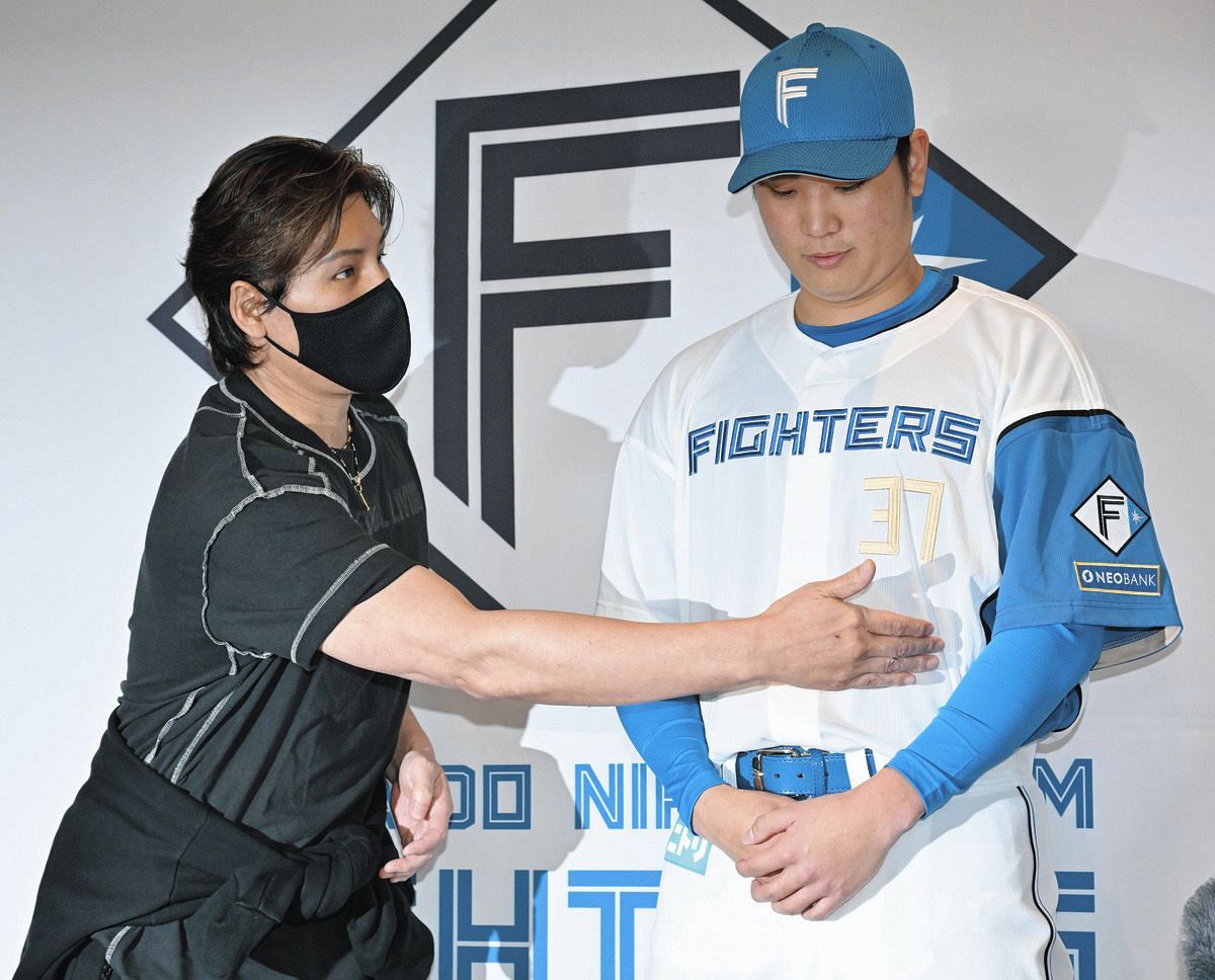 日本ハム新加入の台湾・古林睿煬、右脇腹痛でも新庄監督は期待大「早く