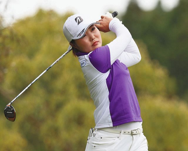 国内女子ツアー 高橋彩華16番イーグル奪取で単独首位発進 ティーショット悩んでいたんですけど 中日スポーツ 東京中日スポーツ