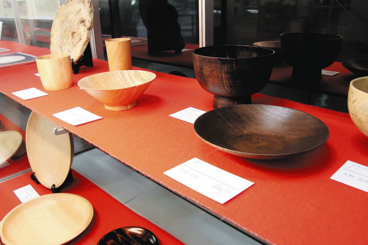 ろくろで作った木地師の力作 発祥の地・東近江で17点展示：中日新聞Web