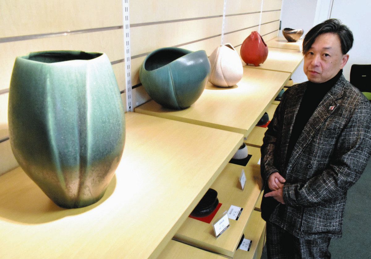 伝統的な桃山陶を礎に新しい姿にアレンジ 名古屋で黒岩さんが作陶展