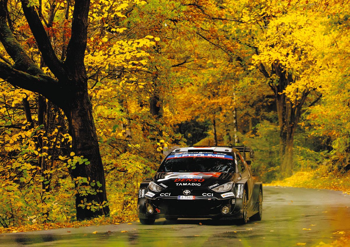 WRC第12戦DAY3】 勝田貴元は4位 表彰台圏内まで13・6秒に迫る TGRの