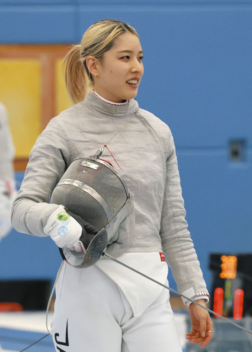 フェンシング】世界女王・江村美咲、五輪での目標は「全て出し切る」も髪色には「迷っている」と苦笑い：中日スポーツ・東京中日スポーツ