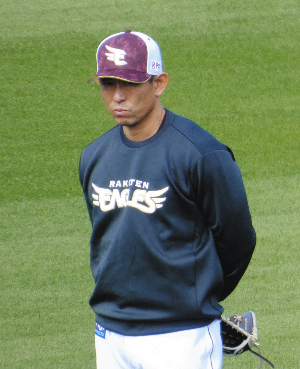 楽天】新任の森岡良介1軍野手コーチが合流「みんな、仲いいっすね