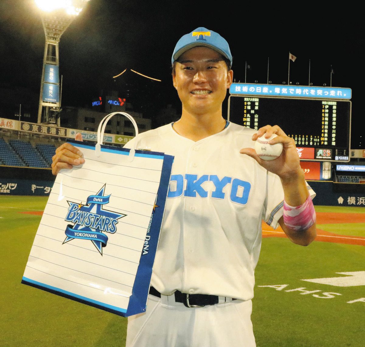 東大強打者の系譜！3年生外野手、特大バックスクリーン弾 185センチ90