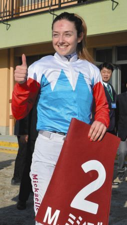 美人フランス人騎手ミシェルが名古屋初勝利 女性騎手の祭典lvrで総合3位 また出場したい 中日スポーツ 東京中日スポーツ