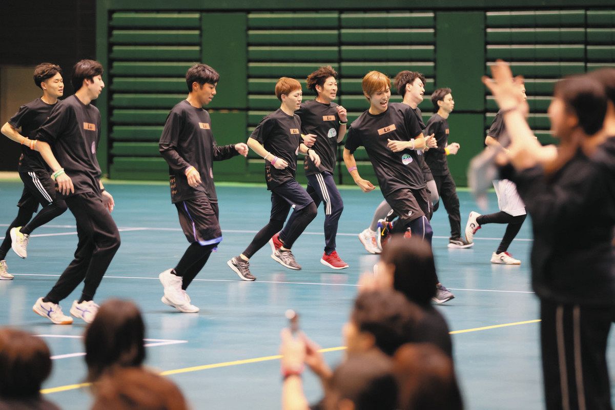 入社・入庁、希望を胸に 新年度迎え、名古屋市内で：中日新聞Web