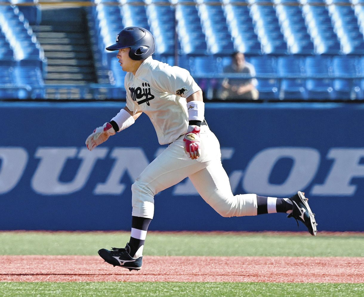 中日2位の明大・村松、快足で魅せた！暴投で躊躇なく進塁「積極性も彼の魅力」とスカウト評価：中日スポーツ・東京中日スポーツ