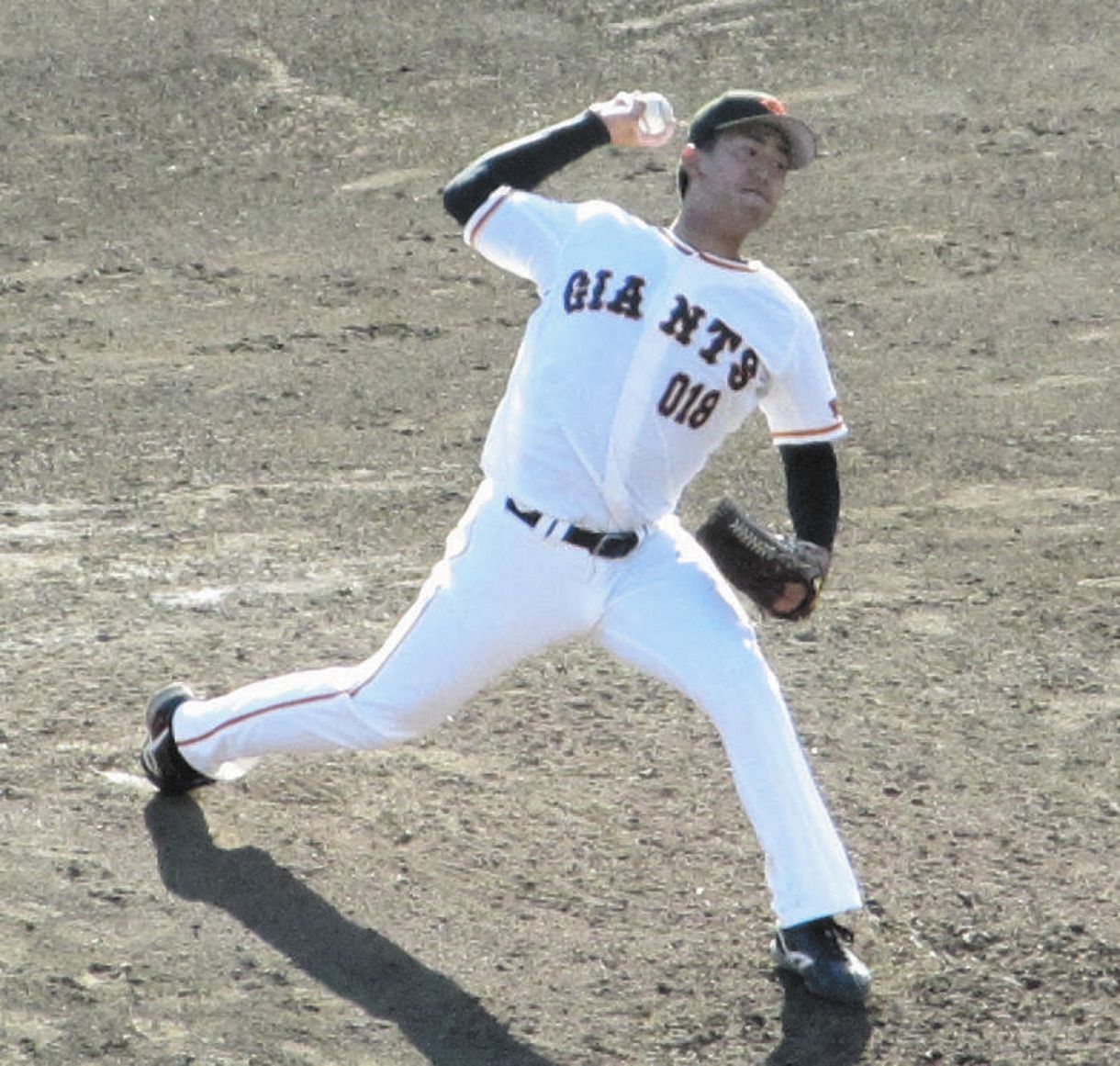 巨人 原監督 掘り出し物み っけ 背番号 018 育成ルーキーの投球に釘付け ピッチャーらしいピッチャーだ 中日スポーツ 東京中日スポーツ
