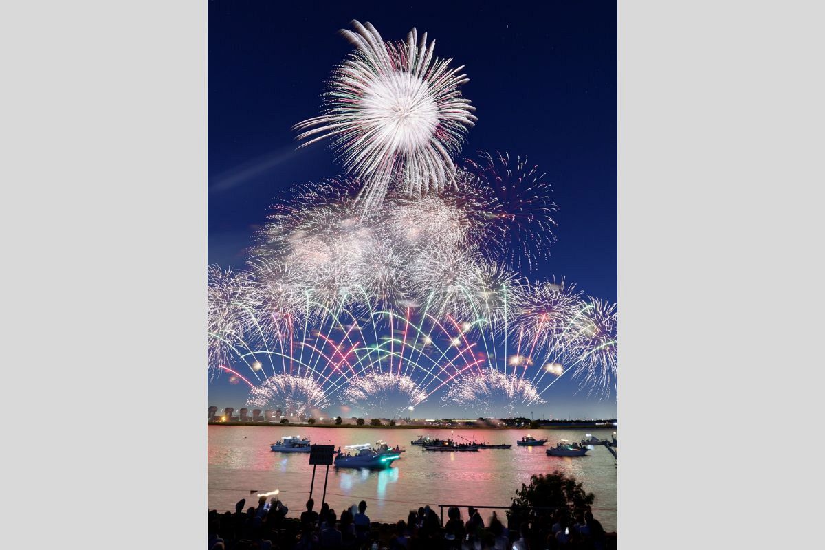 三重県の桑名水郷花火、7月25日に開催 「ドローン」500機使い光の 