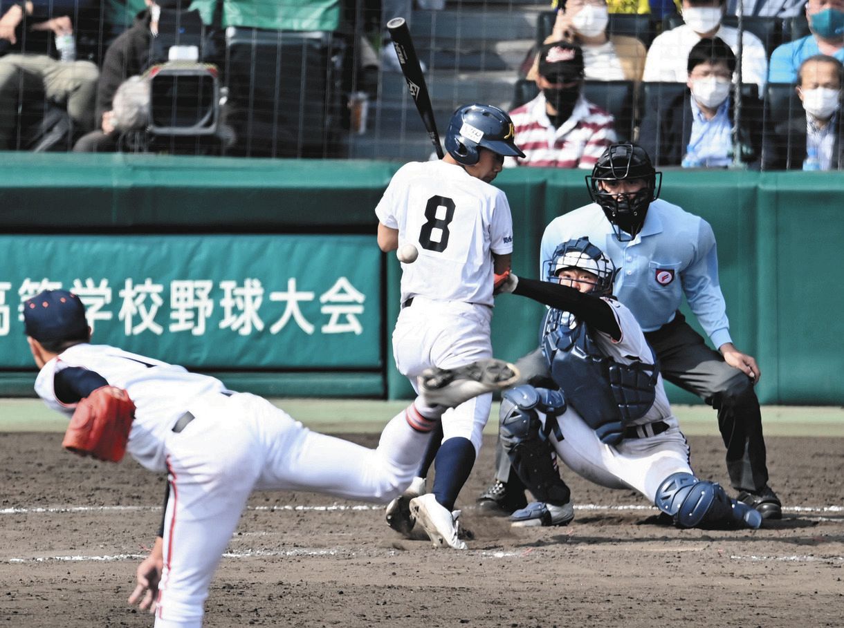 センバツ】最後は押し出し死球でサヨナラ！金光大阪が延長13回タイ 