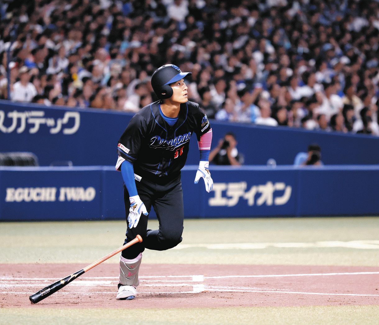 中日・上林誠知、今季初打席でいきなり一発！1号ソロを右翼ウイングへ