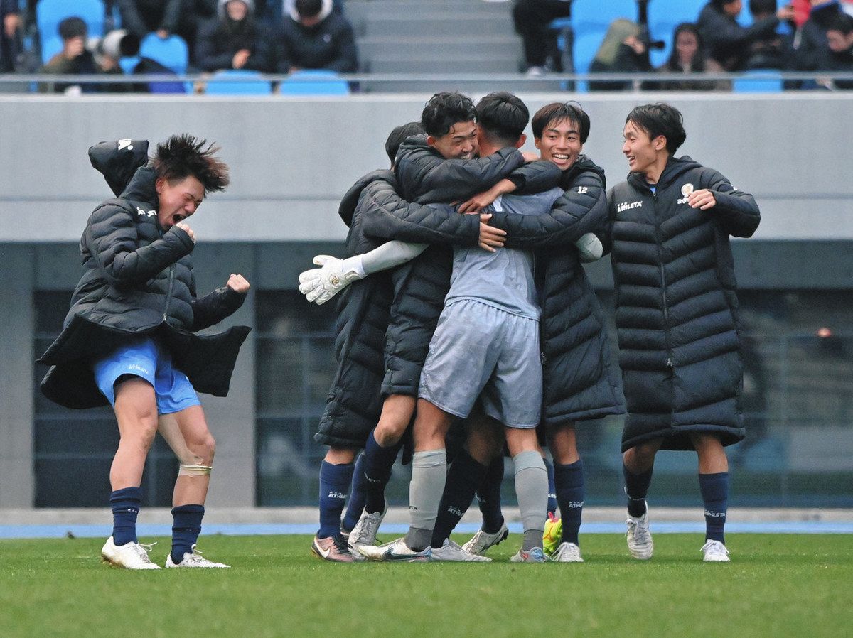 近江高校、PK戦で日大藤沢破り3回戦へ 全国高校サッカー：中日新聞Web