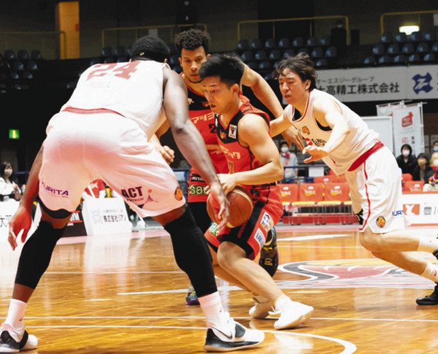 地元の子どもに夢を 三遠ネオフェニックス新規契約の鈴木選手に聞く 中日新聞web 地元の子どもに夢を 三遠ネオフェニックス新規契約の鈴木選手に聞く 中日新聞web