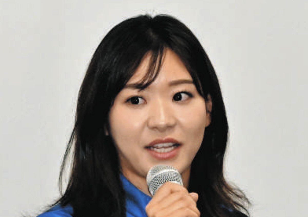 カーリング 女子 美人