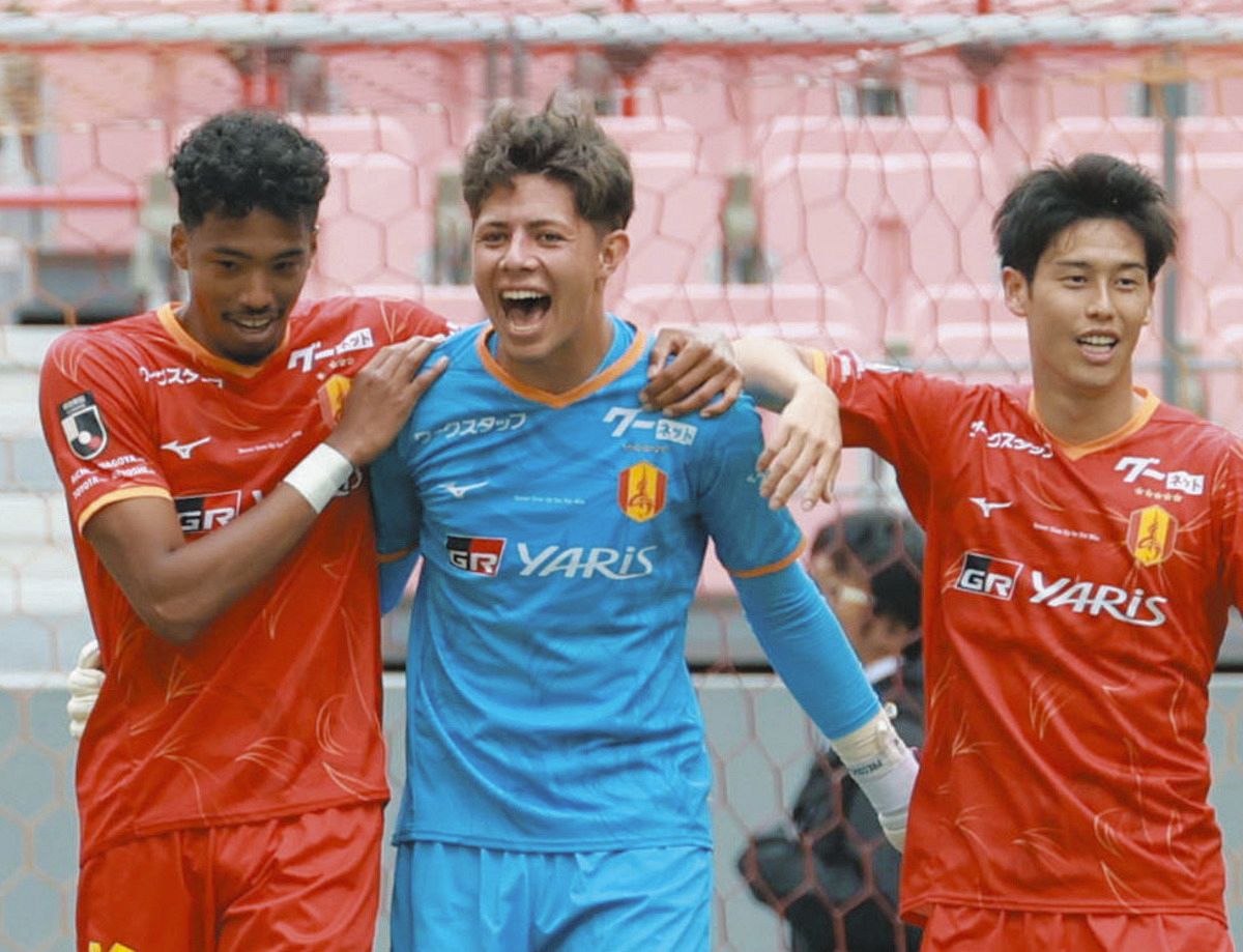 ＧＫピサノ（中央）