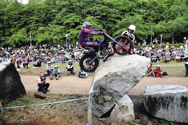 野崎が今季初勝利:中日スポーツ・東京中日スポーツ
