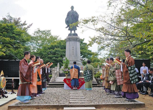 蓮如上人「吉崎御坊」開創550年 東西合同法要始まる：日刊県民福井Web
