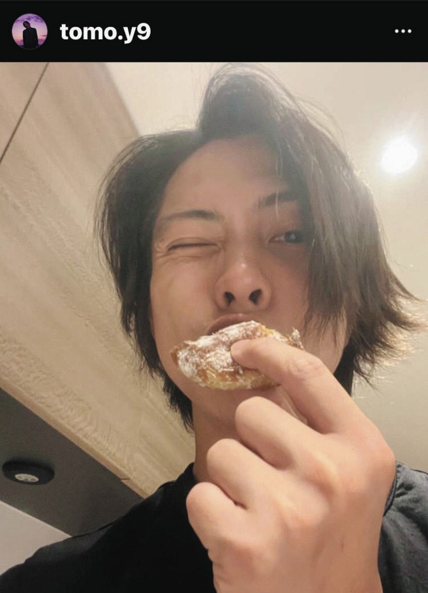 写真 ウインクする山下智久 中日スポーツ 東京中日スポーツ