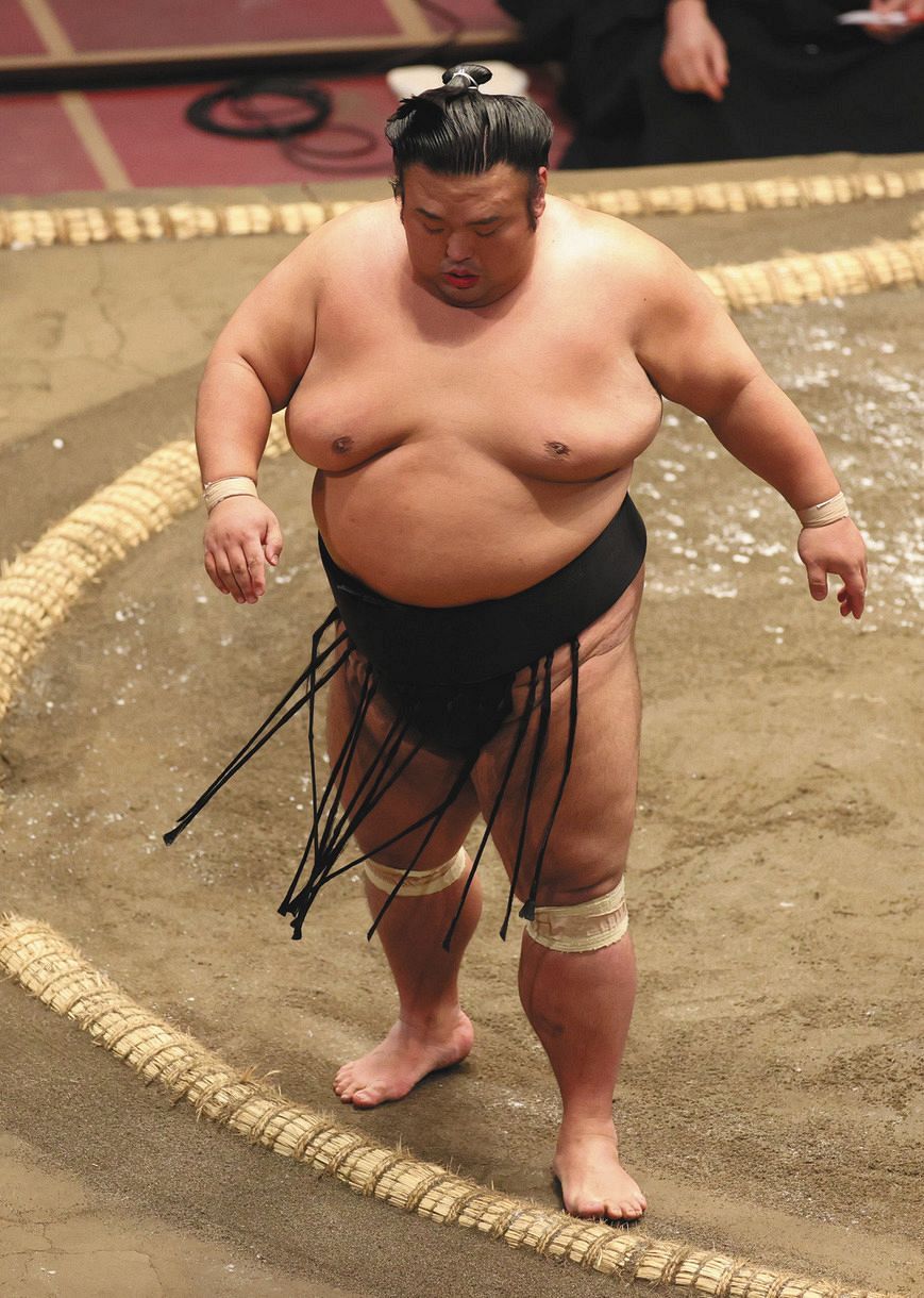貴景勝 らしさ見られず4敗目 開き直っていくしかない 八角理事長は奮起促す 大相撲 中日スポーツ 東京中日スポーツ