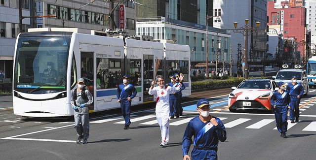 温かい応援受け聖火つなぐ リレー県内２日目ドキュメント 中日新聞web