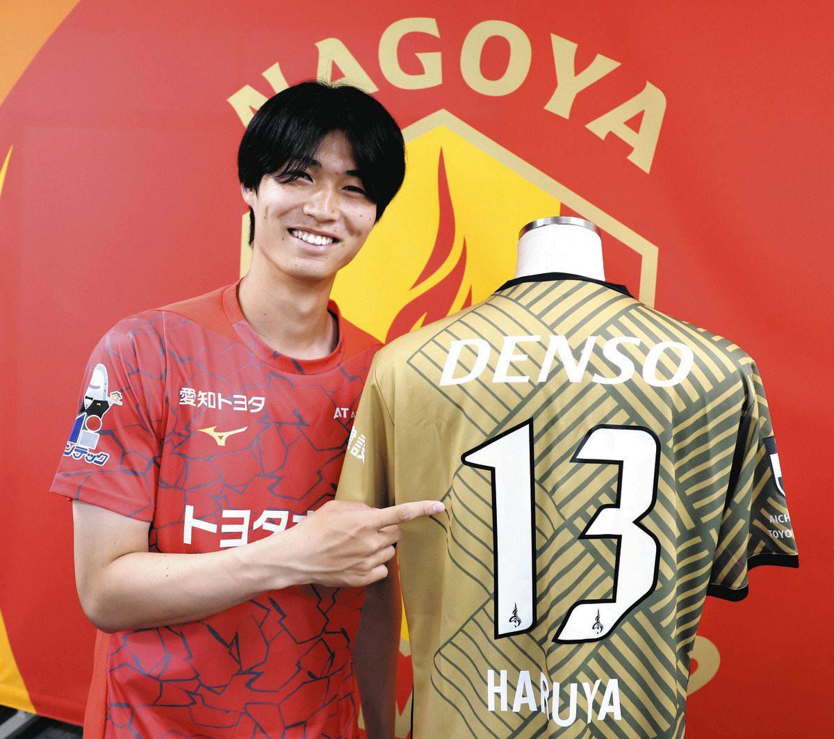 【激レア】名古屋グランパス　藤井陽也選手　ユニホーム 激レア】名古屋グランパス 藤井陽也選手 ユニホーム - メルカリ