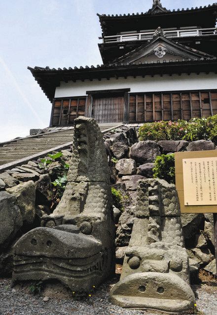 ☆福井地震で倒壊した丸岡城の石瓦-