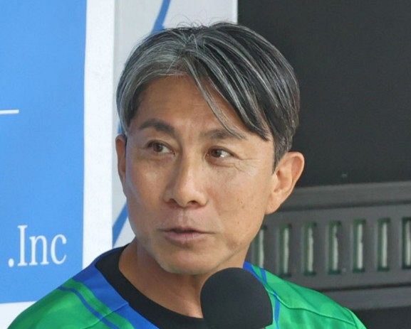 前園真聖、ロケで負傷の右膝手術終了を報告、W杯への思いもつづり