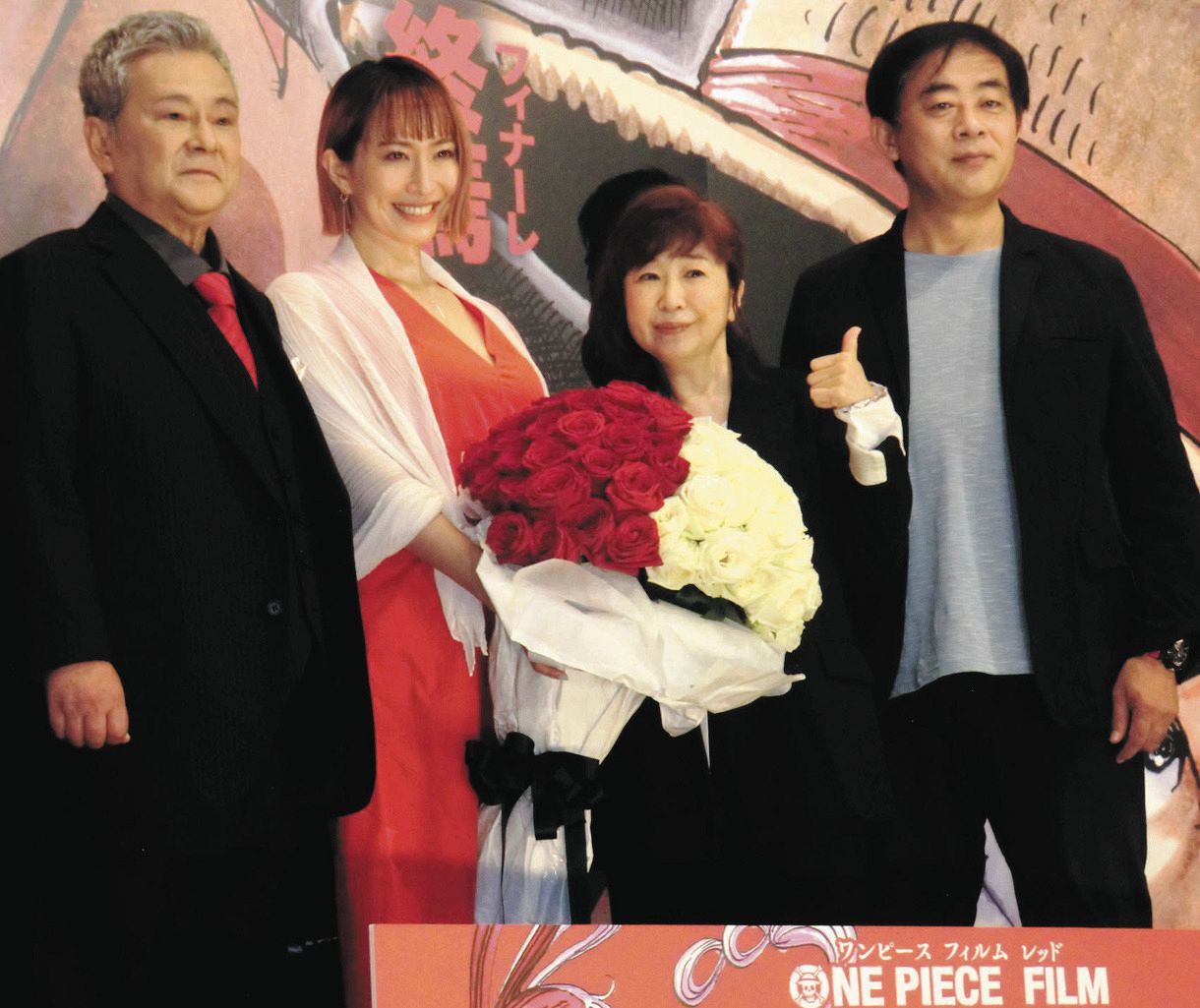 舞台あいさつに登壇した（左から）池田秀一、名塚佳織、田中真弓、谷口悟朗監督