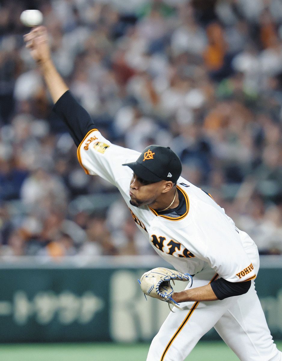 巨人のライデル・マルティネスが新天地初登板 同点の延長10回を三者