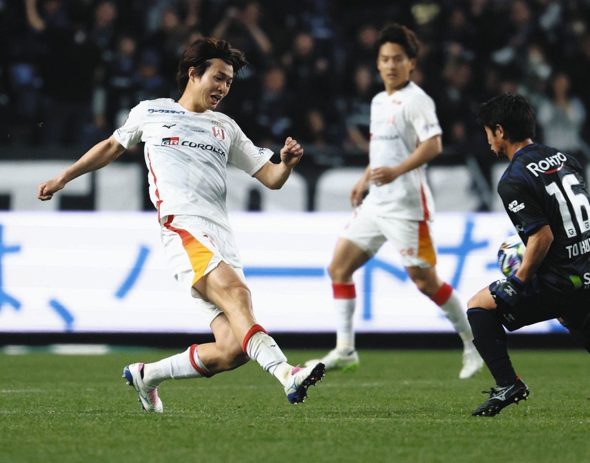 名古屋グランパス・藤井陽也、PK戦で一悶着!?ボールの置き場所で主審