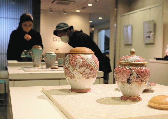 古今、和洋 美の交差点 県立九谷焼研 作家10人展示：北陸中日新聞Web