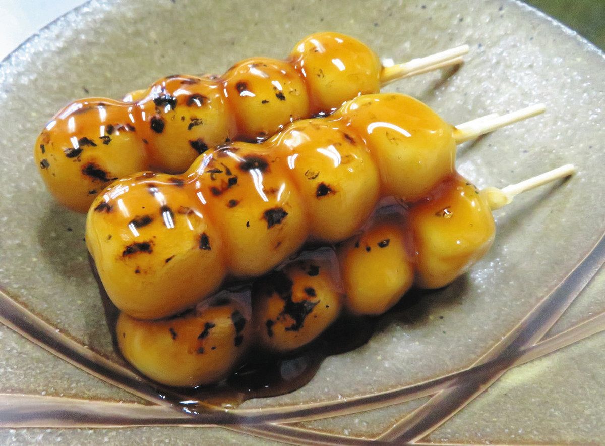 餅みたいな軟らかさ 豊田の「御菓子司 福寿園」の「みたらし団子