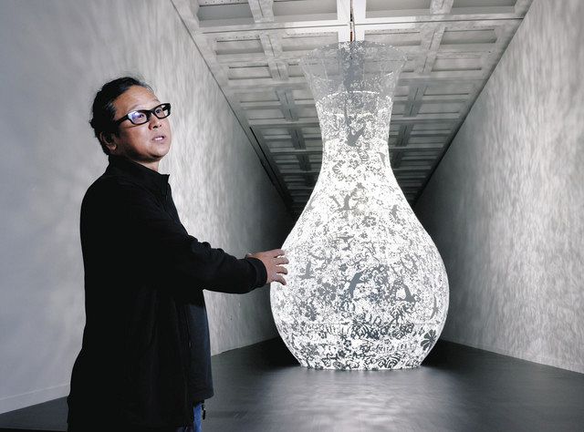 光と闇 「ゆらぎ」の空間 大巻伸嗣さんが個展 東京・国立新美術館：中