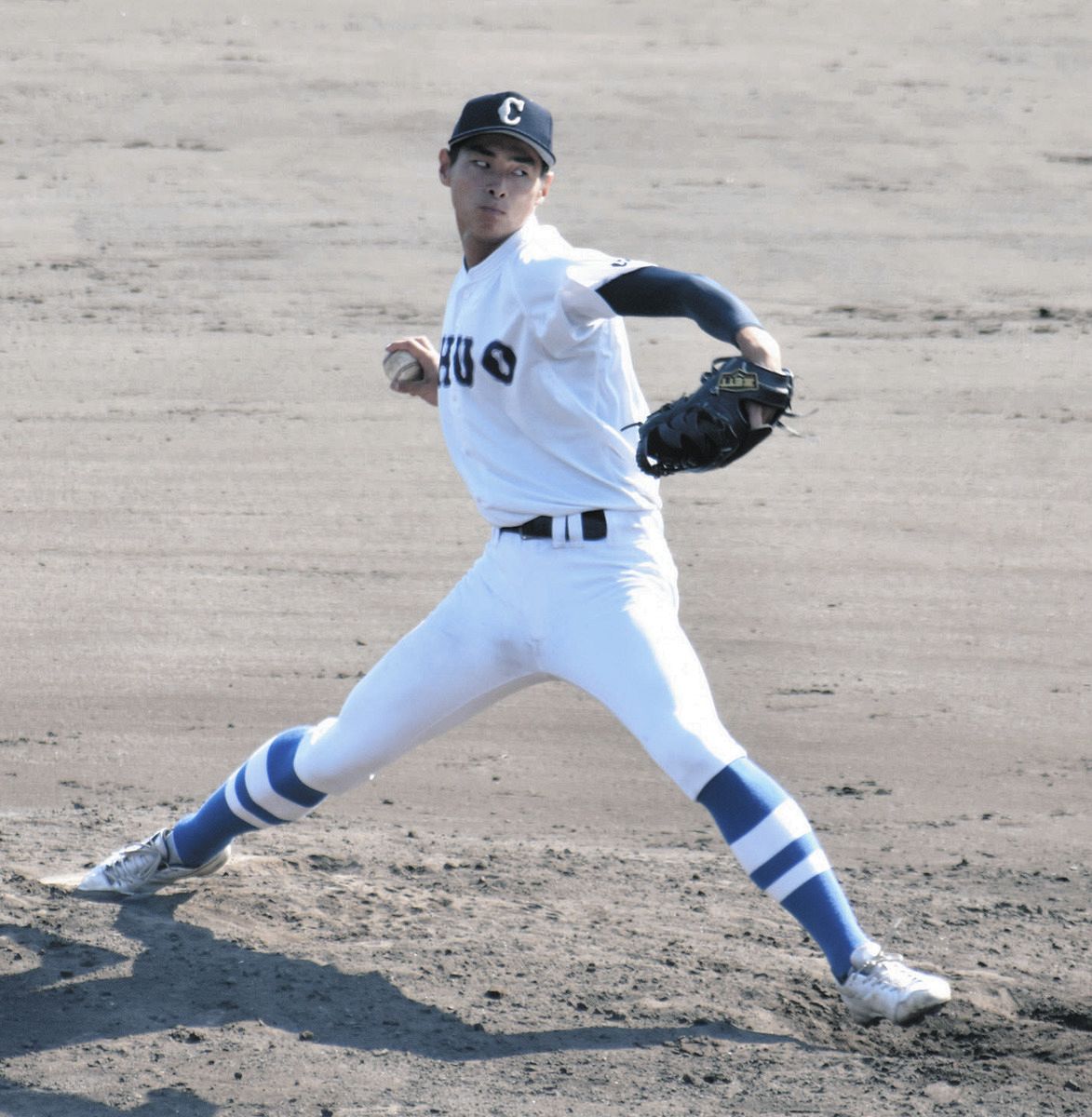 高校野球】愛知・豊橋中央の内山京介は兵庫・報徳学園に3イニング2失点 プロ野球スカウトは「球の強さがある」：中日スポーツ・東京中日スポーツ