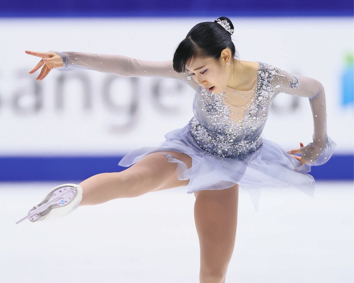 写真】SP2位発進！演技をする三原舞依：中日スポーツ・東京中日スポーツ