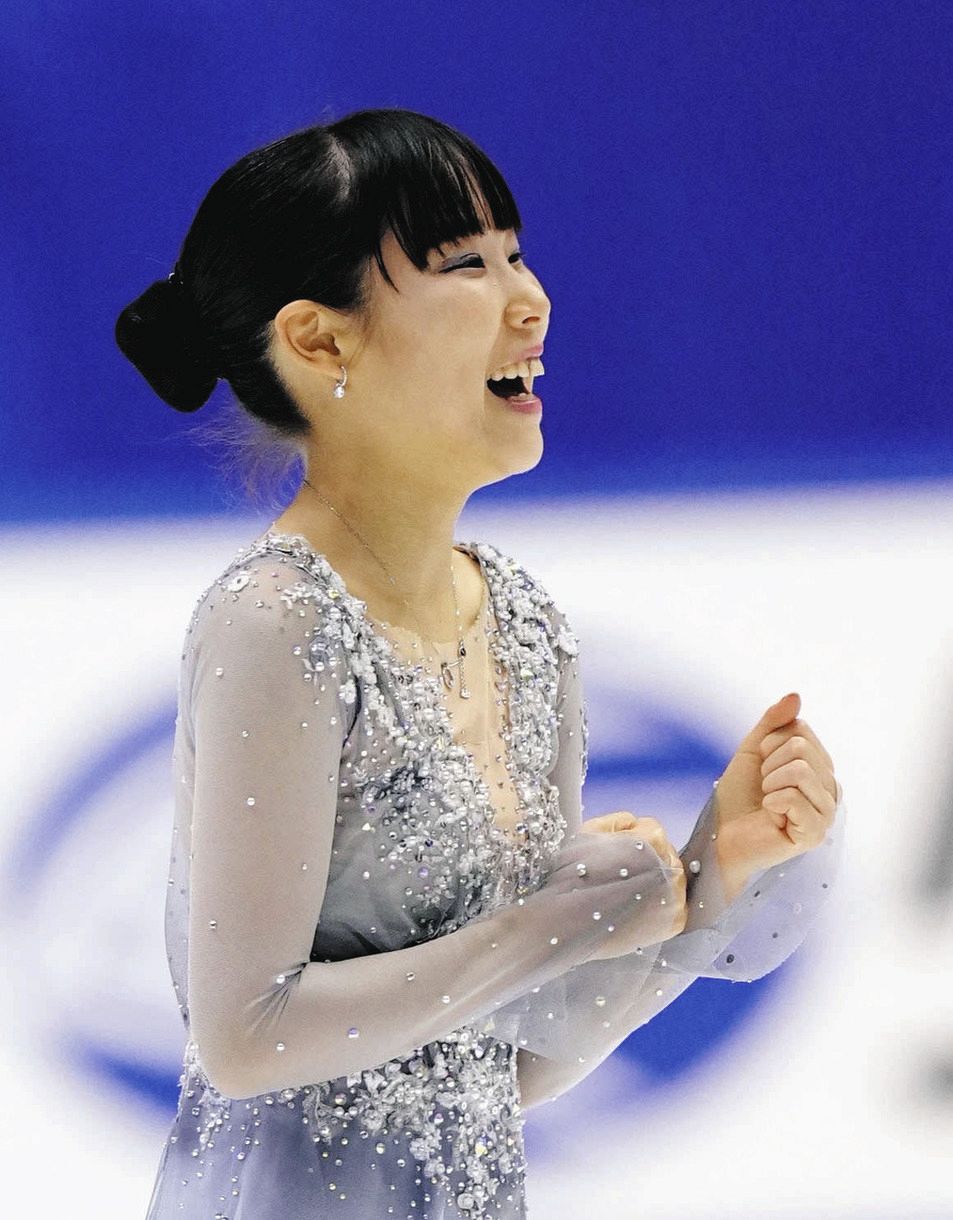 写真】SP2位発進！演技をする三原舞依：中日スポーツ・東京中日スポーツ