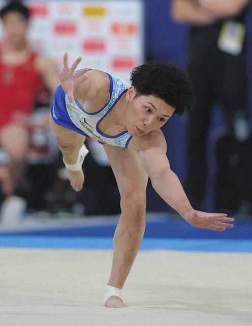 三輪哲平がＮＨＫ杯３位で初の世界選手権代表入り 最後の床で３位に浮上【体操】：中日スポーツ・東京中日スポーツ